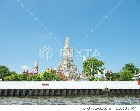 Thailand, Bangkok, Wat Arun, view from the boat, sunny day in May Thailand, Bangkok, Wat Arun, view from the boat, sunny day in May 110539404