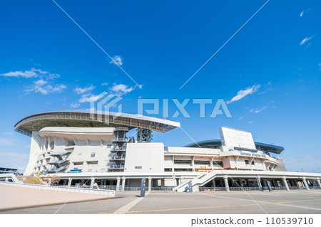 "Saitama Prefecture" Clear blue sky and scenery of Saitama Stadium 2002 "Saitama Prefecture" Clear blue sky and scenery of Saitama Stadium 2002 110539710