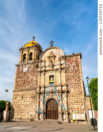 Santiago Apostol church in Tequila town - Jalisco, Mexico 110539719