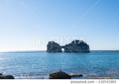 和歌山縣白濱溫泉的圓月島 和歌山縣白濱溫泉的圓月島 110541965