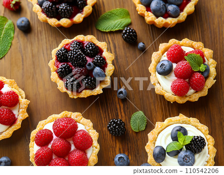 Fresh berry tart Fresh berry tart 110542206