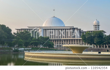 Istiklal Mosque, pond and fountain in Jakarta, Indonesia Istiklal Mosque, pond and fountain in Jakarta, Indonesia 110542354