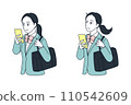 People_High school student checking information on smartphone_Female 110542609