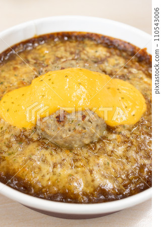 Delicious cheese hamburger curry doria Delicious cheese hamburger curry doria 110543006