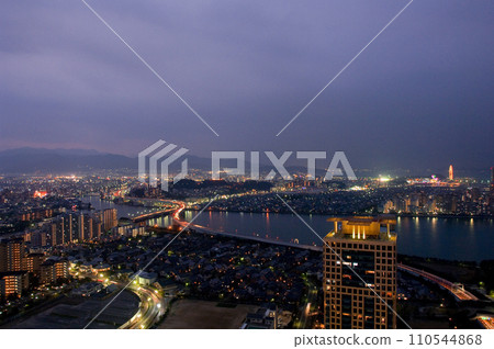 美麗的夜景 美麗的夜景 110544868