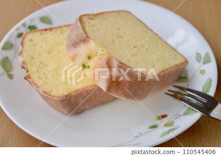 Tea time scene with lemon cake and black tea 110545406