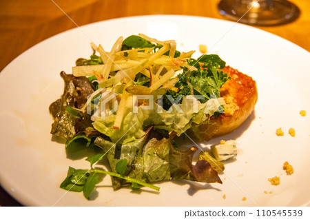 italian restaurant appetizers 110545539
