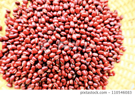Hokkaido red beans in a colander Hokkaido red beans in a colander 110546083