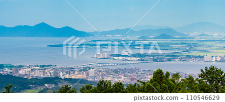 A high-angle view of the Biwako Ohashi Bridge over Lake Biwa [Scenery of Shiga Prefecture] 110546629