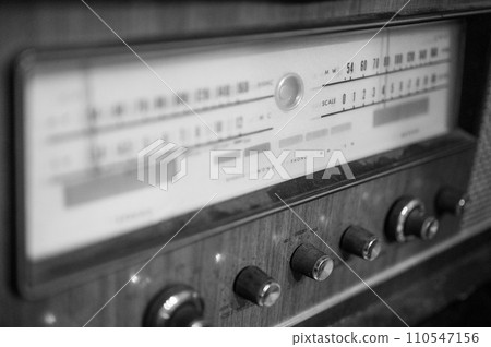 壞了的收音機 壞了的收音機 110547156