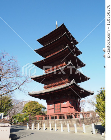 Looking up at the five-storied pagoda of Ikegami Honmonji Temple (the oldest and largest five-storied pagoda in the Kanto region) Looking up at the five-storied pagoda of Ikegami Honmonji Temple (the oldest and largest five-storied pagoda in the Kanto region) 110550276