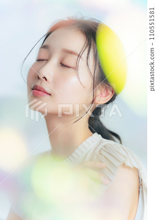 自然妝容的女人美麗的形象 110551581