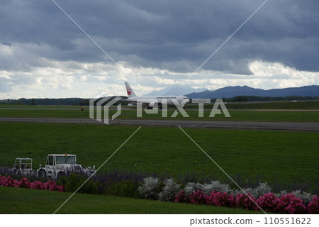 Asahikawa Airport takeoff JA611J/767-300 110551622