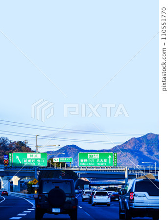 東名高速公路秦野中井入境線是著名的壅塞點【道路壅塞圖】 110551770