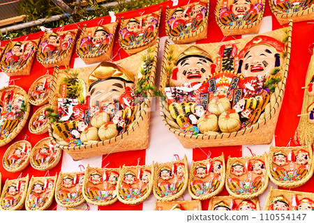 Toka Ebisu lucky charm Ebessan Osaka Imamiya Ebisu Shrine God of business prosperity Ebisu Divine virtue decoration Image material 110554147