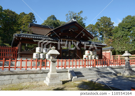 秋天 京都市北區建國神社正殿紫野 秋天 京都市北區建國神社正殿紫野 110554164
