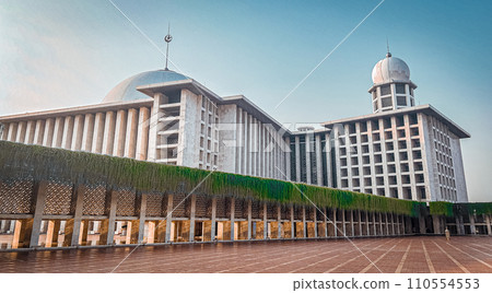 伊斯蒂克拉爾清真寺。印度尼西亞國家清真寺。 伊斯蒂克拉爾清真寺。印度尼西亞國家清真寺。 110554553