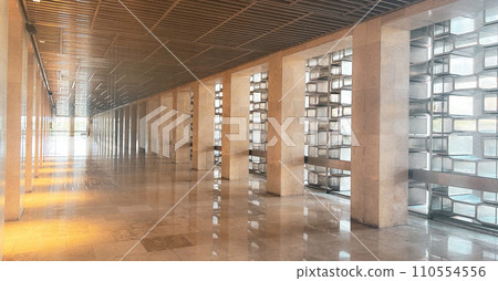 伊斯蒂克拉爾清真寺美麗的通道 110554556