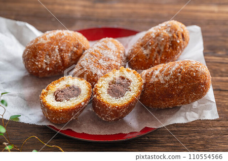 Snack donuts 110554566