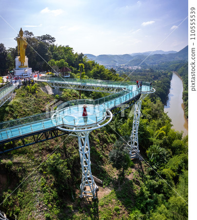 Aerial view of the Skywalk in Chiang Khan, Thailand 110555539