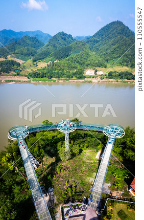 Aerial view of the Skywalk in Chiang Khan, Thailand 110555547
