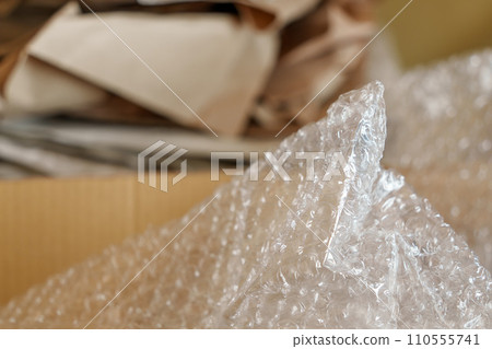 紙板箱和包裝材料 紙板箱和包裝材料 110555741