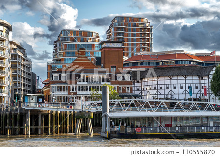Shakespeare's Globe Theatre At The Bank Of River Thames In London, United Kingdom 110555870