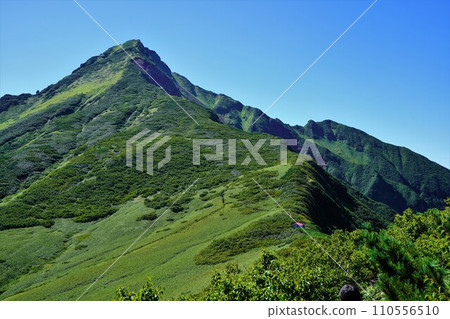 攀登山脊線,到達利尻山頂 攀登山脊線,到達利尻山頂 110556510