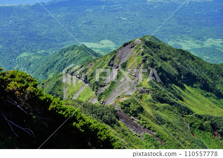 從利尻山九合目出發的山頂山 110557778