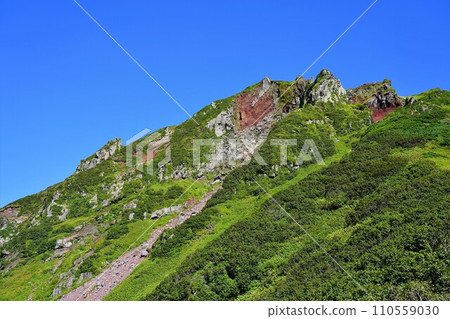 The summit from Mt. Rishiri Kutsugata course The summit from Mt. Rishiri Kutsugata course 110559030