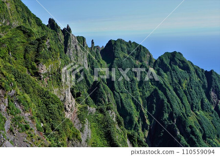Senboshi second ridge from Mt. Rishiri Kutsugata course Senboshi second ridge from Mt. Rishiri Kutsugata course 110559094