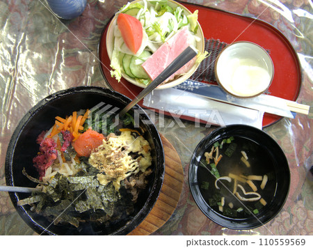Grilled Pork Stone Grilled Bibimbap Cafe Yu Harajiri, Ogata-cho, Bungo-Ono City, Oita Prefecture Grilled Pork Stone Grilled Bibimbap Cafe Yu Harajiri, Ogata-cho, Bungo-Ono City, Oita Prefecture 110559569