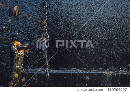 Detail of lock with chain Detail of lock with chain 110564607