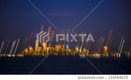 Abstract long exposure effect of Manhattan 110564678