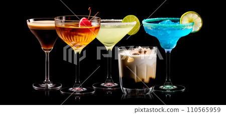 Set and collection of classic alcohol cocktails or mocktail isolated on white background with fresh summer fruits Set and collection of classic alcohol cocktails or mocktail isolated on white background with fresh summer fruits 110565959