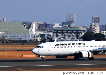 Osaka International Airport JAL Airplane Landing Ready Sky Park Osaka International Airport JAL Airplane Landing Ready Sky Park 110567174