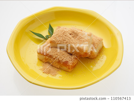 Kinako rice cake 110567413