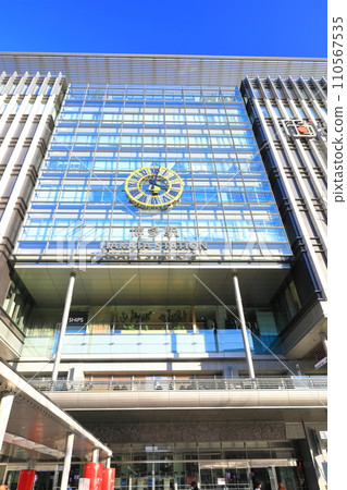 [Fukuoka Prefecture] Clear skies at JR Hakata Station 110567535