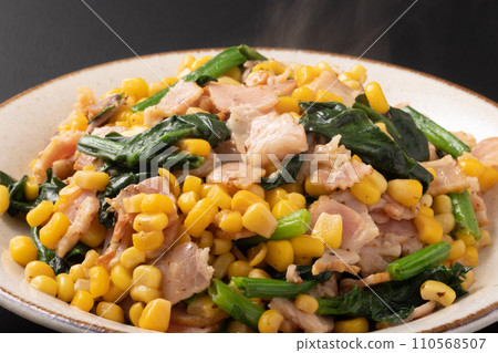 Corn butter with spinach and bacon Corn butter with spinach and bacon 110568507