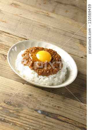 蛋黃基瑪咖哩 110569439