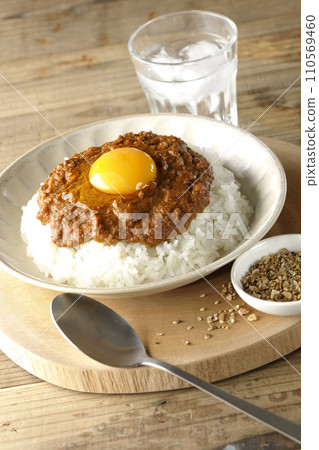 蛋黃基瑪咖哩 110569460