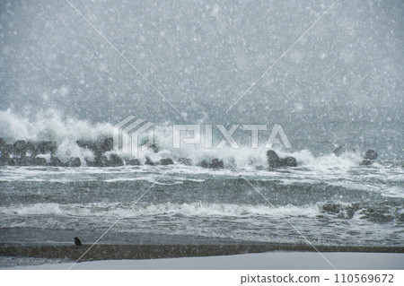 Uncertain blizzard, winter, and severe storms in the Sea of Japan 5 110569672