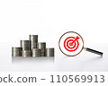 Expand business growth and investment, data analysis and forecast results to goals and results. 110569913