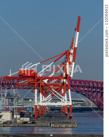 Osaka Port container terminal and Minato Ohashi Bridge Osaka Port container terminal and Minato Ohashi Bridge 110569915