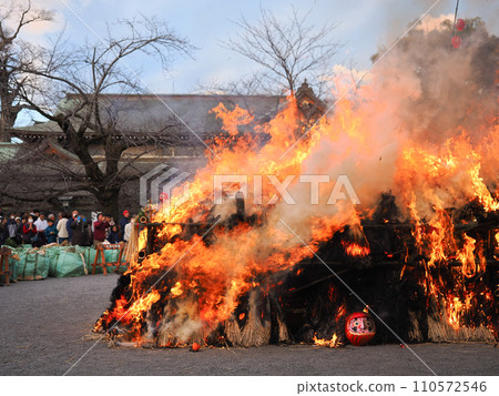 (Shizuoka Prefecture) Mishima Taisha Dondoyaki 110572546