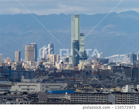 從山上看到的大阪城市景觀 110572973