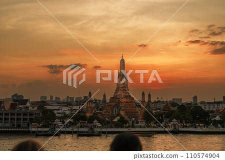 Wat Arun Temple in sunset, Temple of Dawn near Chao Phraya river. Landmark and popular for tourist attraction and Travel destination in Bangkok, Thailand and Southeast Asia concept 110574904