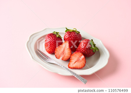 Strawberries cut in half Strawberries cut in half 110576499