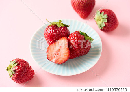 Strawberries cut in half Strawberries cut in half 110576513