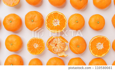 Mandarin oranges (sliced, whole, peeled) Mandarin oranges (sliced, whole, peeled) 110580081